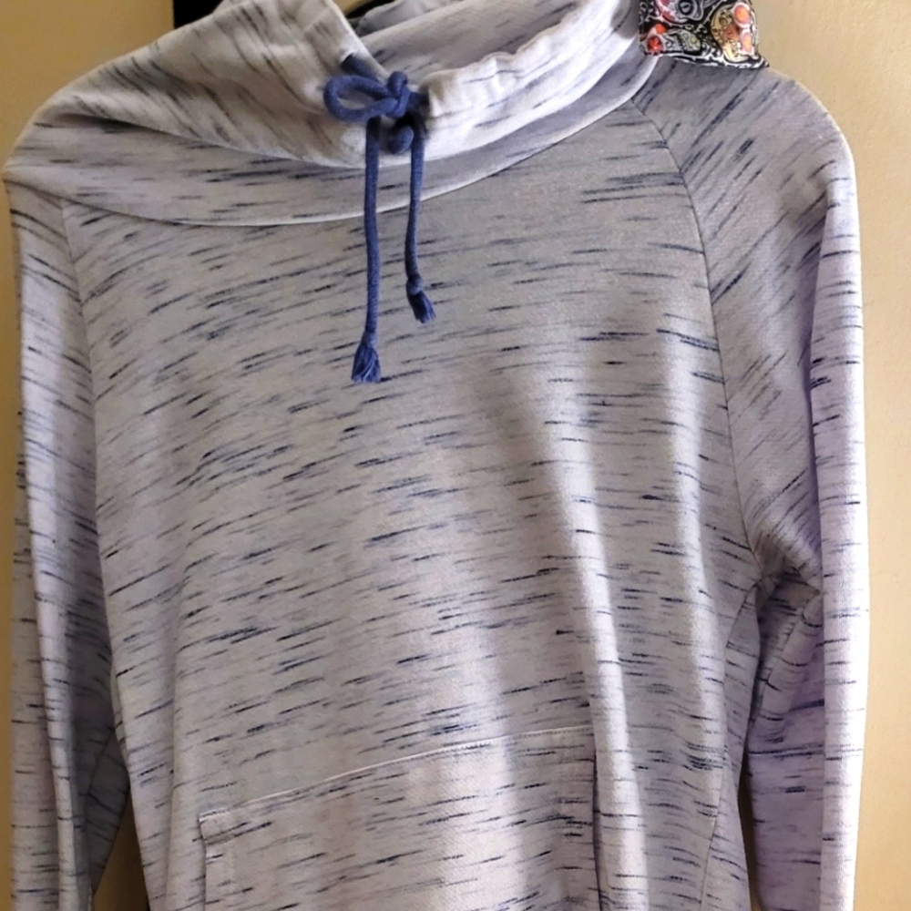 Hoodie with pocket